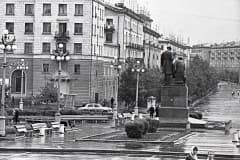 Нижний Тагил. Театральна площадь. 1960 -1970 - е гг. Автор снимков фотокорреспондент газеты «Тагильский рабочий» - Хренов Ю.А.  Архив "Нижнетагильский музей-заповедник "Горнозаводской Урал"