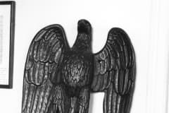Нижний Тагил. Деталь памятника А.Н. Карамзину. Скульптура орла. Н. Тагильский краеведческий музей. Фото 1958 г.