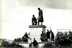 Нижний Тагил. Памятник Н. Н. Демидову, князю Санъ -Донато.