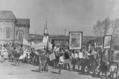 Посёлок Висим. Первое мая 1947 год. Архив "Музей быта и ремесел пос Висим."