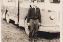 Нижний Тагил. 1961 год. Виктор Федоренко водитель автобуса.