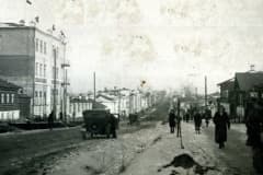 Нижний Тагил, Современная улица К- Маркса №21, в 1920-г. Начало 1930-х годов, здание Промбанка