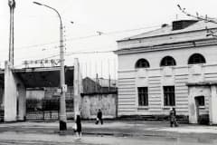 Нижний Тагил. В 1927 году построен стадион "Локомотив". 1948 года стадион переименован в "Строитель". 1 января 1991 был реконструирован и переименован в спортивный комплекс "Юность".