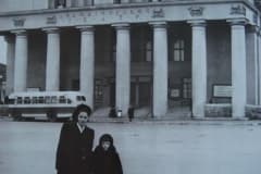 Нижний Тагил. Центр. 1956 год. Татьяна Уткина с мамой.