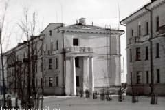Нижний Тагил. 1950 год. Внутриквартальные дома № 4б и 4в по ул Вязовской. Построены в 1950 году.