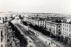 Нижний Тагил, Середина 50-х годов  одна из самых протяженных улиц города, ул Мира \Мопра\ Дома Мира №№ 22,  26, построены в 1947 году.