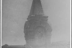 Нижний Тагил 1918 год. Первый вариант памятника Свободы.