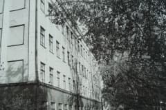 Нижний Тагил. Школа №32. Открыли в сентябре 1932 года. Ещё тополь стоит. Архив Татьяна Уткина.