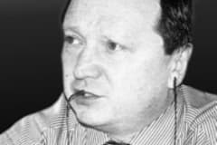 НТМК. Комратов Юрий Сергеевич. 15 декабря 1950 года г. Нижний Тагил -14 июня 2013 года около г. Алапаевска. С 1990—1998 гг. — генеральный директор НТМК.