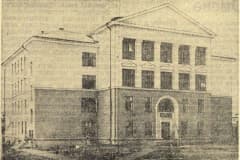 Нижний Тагил. 1 сентября 1957 г. открыта новая школа № 49 в Тагилстроевском районе.