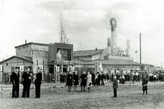 Нижний Тагил. Центральный клуб вагоностроителей 9 мая 1949 год.