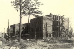 Нижний Тагил. Вагонка. Улица Ильича. Строительство средняя школа №8 (впоследствии №9). Открыта 1 сентября 1935 года. Построена за одно лето.