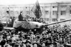 Нижний Тагил, Митинг 9 мая 1945 года на Уральском танковом заводе в Нижнем Тагиле.