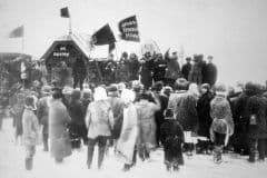 Митинг на открытии станции «Востряк» (посёлок Уралец). Фото 1926 г.