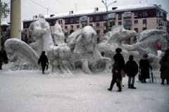 Нижний Тагил, Новогодняя площадь Фото А. Пичугина. декабрь 1997 год.