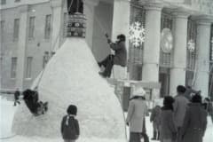 Нижний Тагил. Новогодняя Театральная площадь 1978 г.