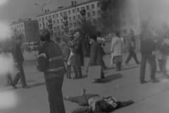 Нижний Тагил, 9 мая 1993 год, На центральную площадь упал Як-52, Погибло 19 чел, 17 госпитализированы, С 11-13 мая в городе был траур. Фото Инишева Геннадия Дмитриевича.